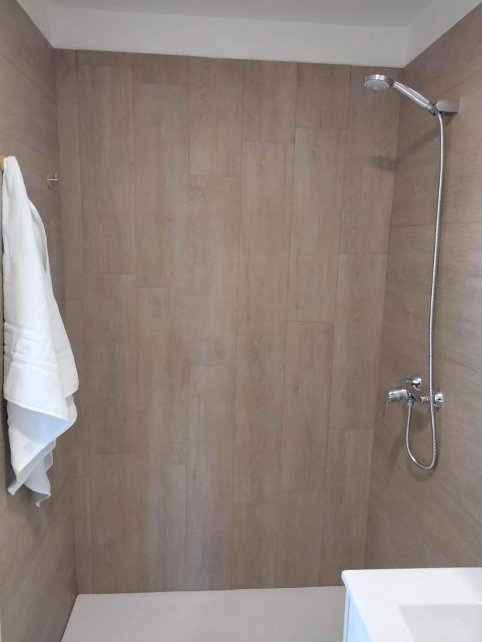 Anam Cara House Vandrarhem Serantes  Exteriör bild